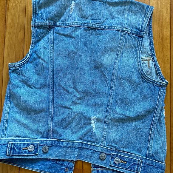 Levi Jean Cut Off Vest. Size SMALL - Picture 2 of 3